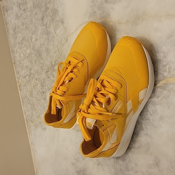 Reebok Women's Vibrant Yellow Sneakers - Picture 12 of 16